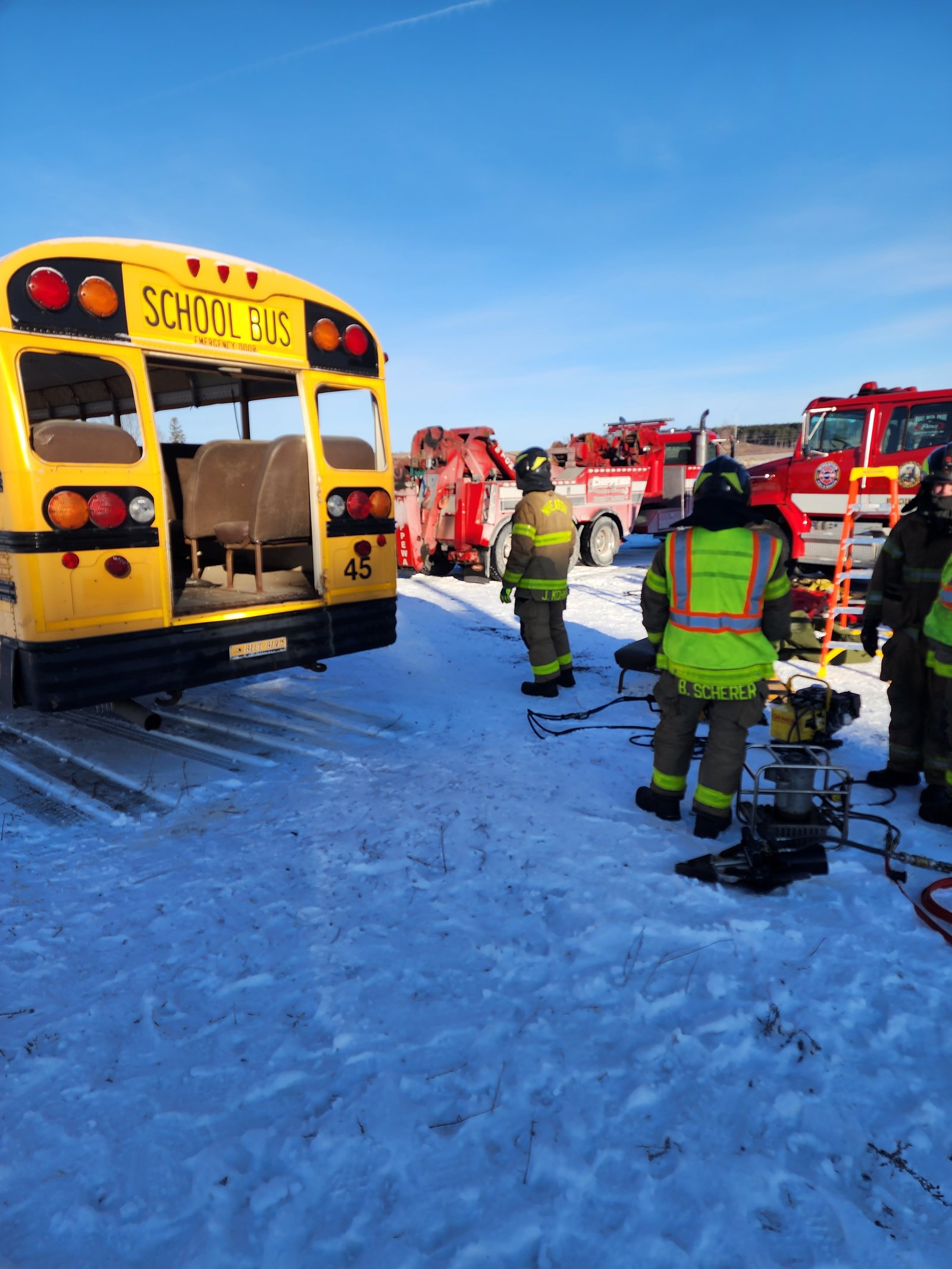 2022-12-03 Bus Extrication Training